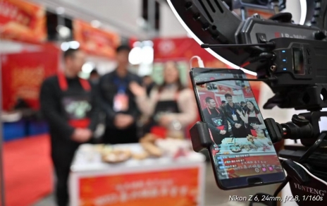 “嘉昕小廚房”走上“2023嘉興煥新年貨節(jié)”， 共同助力促進脫貧地區(qū)優(yōu)質(zhì)農(nóng)產(chǎn)品 銷售擴渠增效！