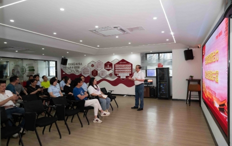 黨建引領(lǐng)，為共富注入“聯(lián)動力” ---承辦城南街道商交園七一主題活動