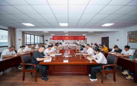 以學(xué)促行、以行促干、正風(fēng)肅紀(jì)，勤廉并重干事業(yè)！